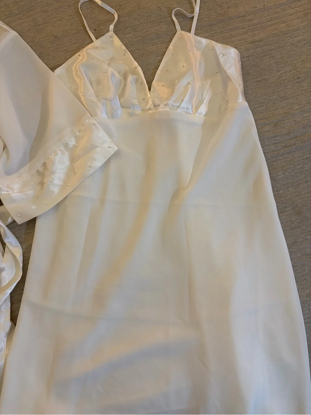 Vintage Intimo Amore Ivory Satin Pearl Trim Chemise & Robe Set Small